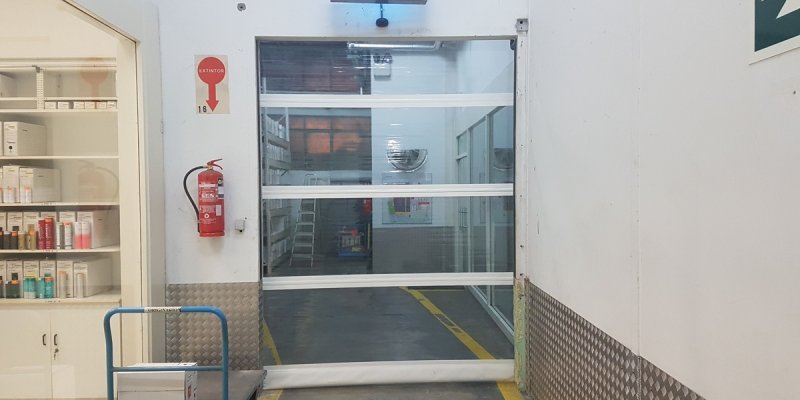 puerta-transparente-1200x800
